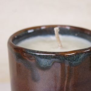Bougie parfumée bordeau-bleuté
